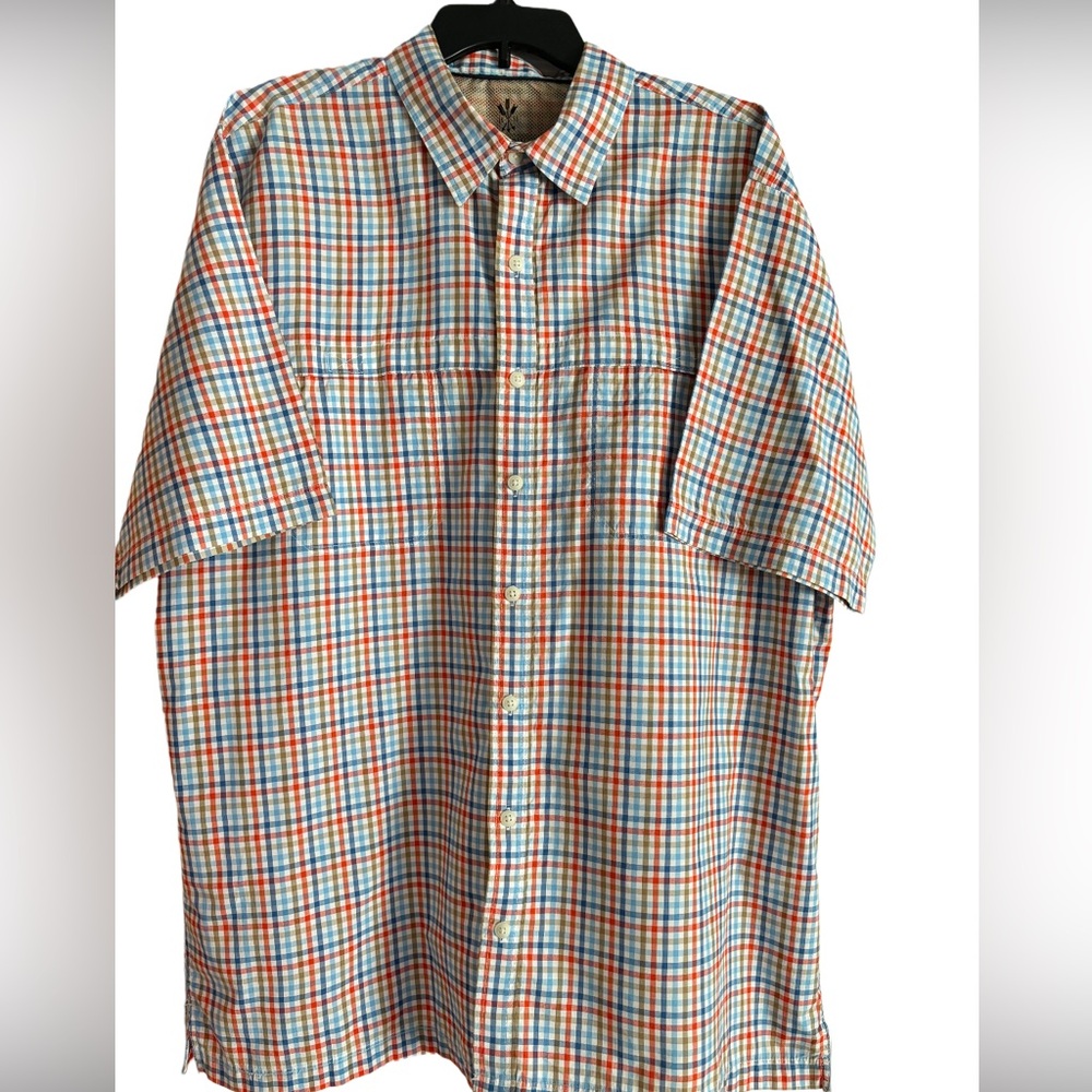 Men’s Arrow brand shirt. Size XlT.